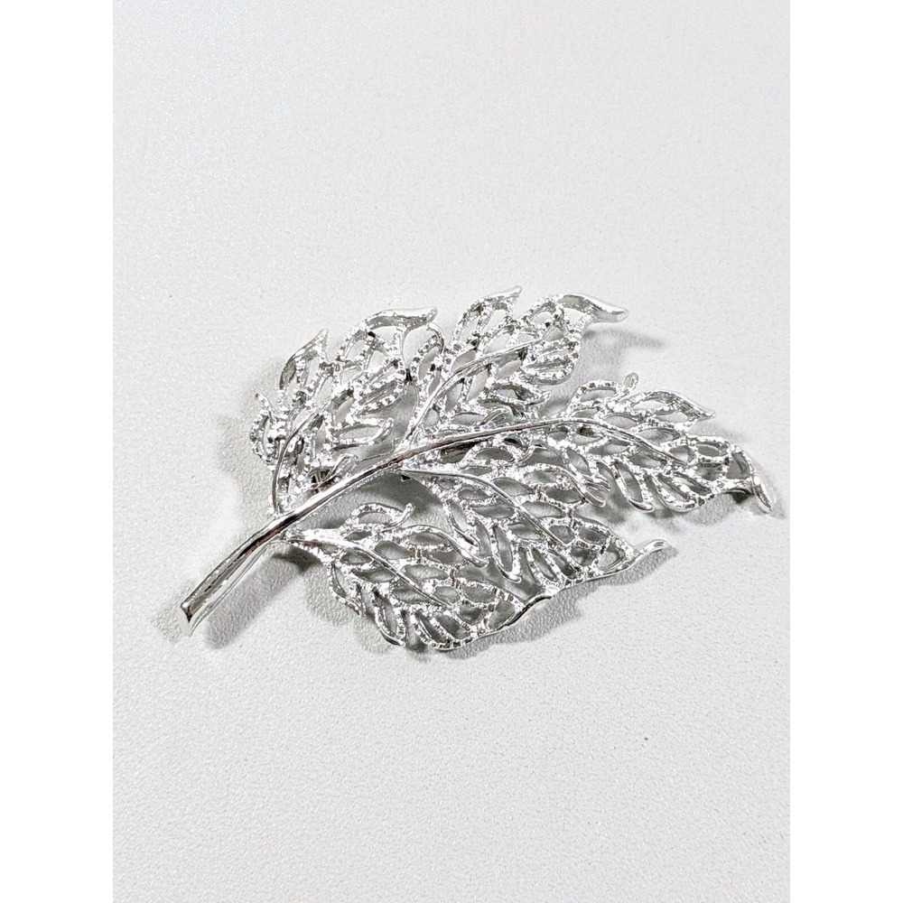 Vintage Gerry's Silver Tone Cut Out Curved Leaf Pin Brooch | Signed